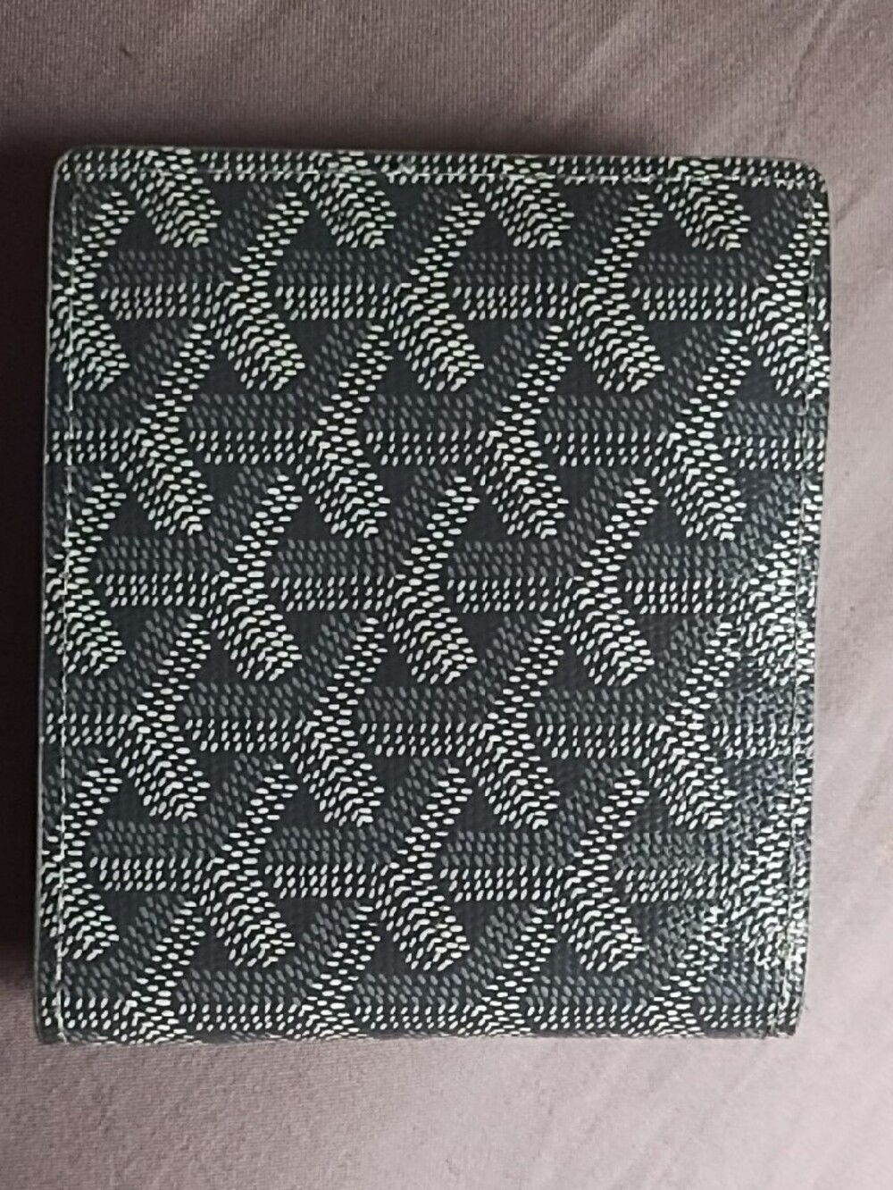 Goyard Black and White Chevron Card Holder - Picture 3 of 4